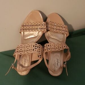 Dexflex Comfort Tan Sandals with Laser-Cut Design
